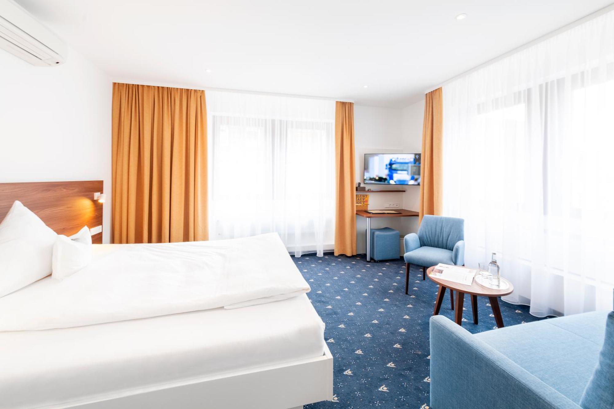 Hotel Adler Post Швецинген Екстериор снимка