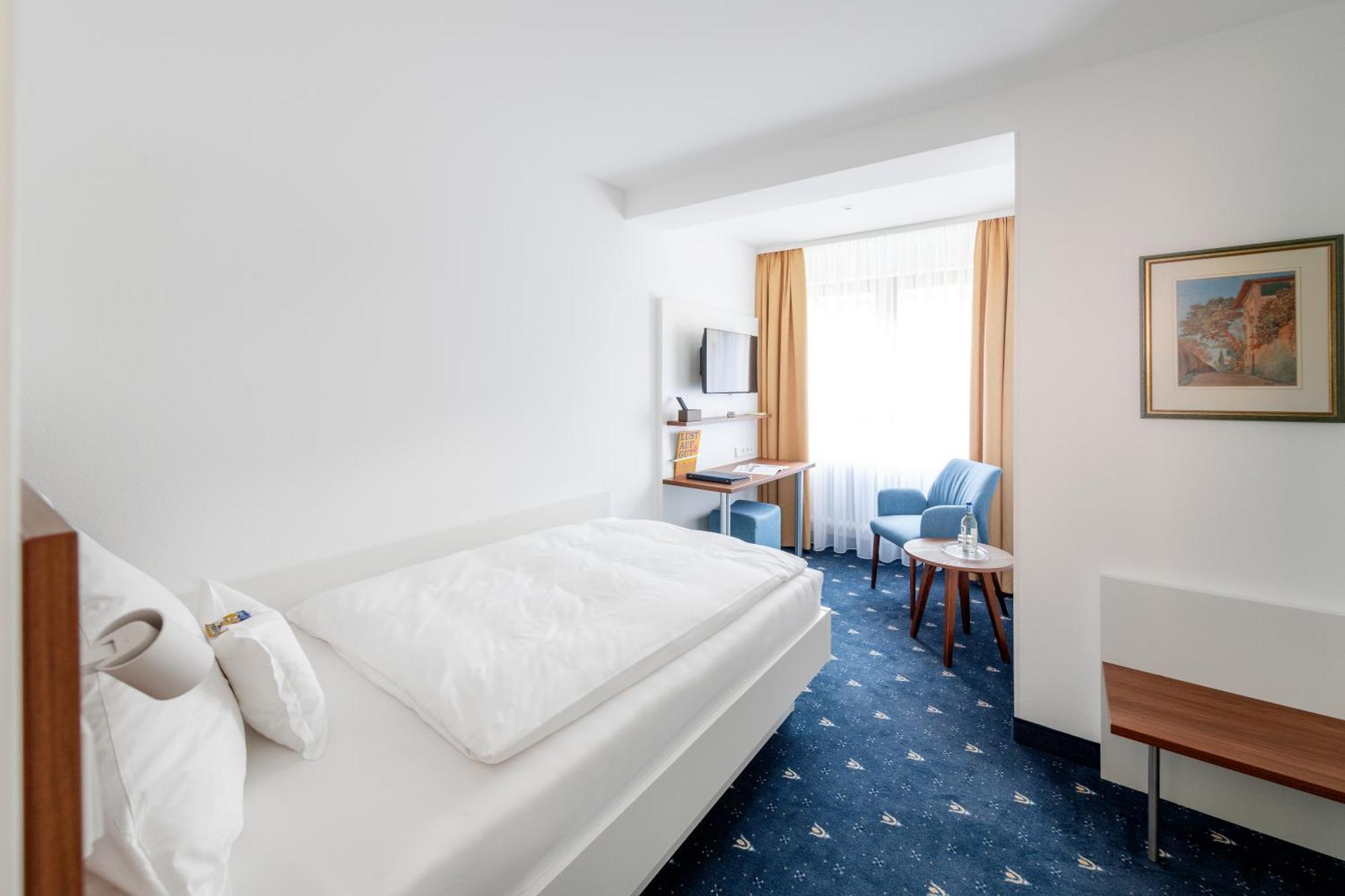 Hotel Adler Post Швецинген Екстериор снимка