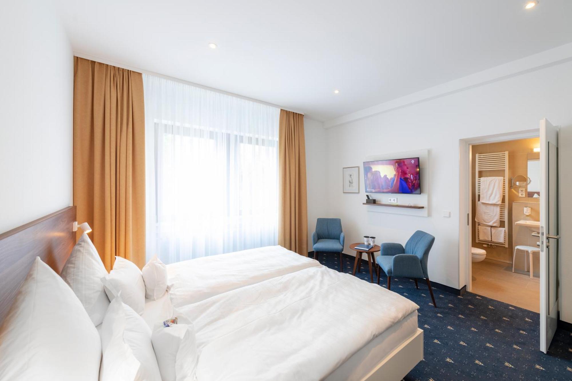 Hotel Adler Post Швецинген Екстериор снимка